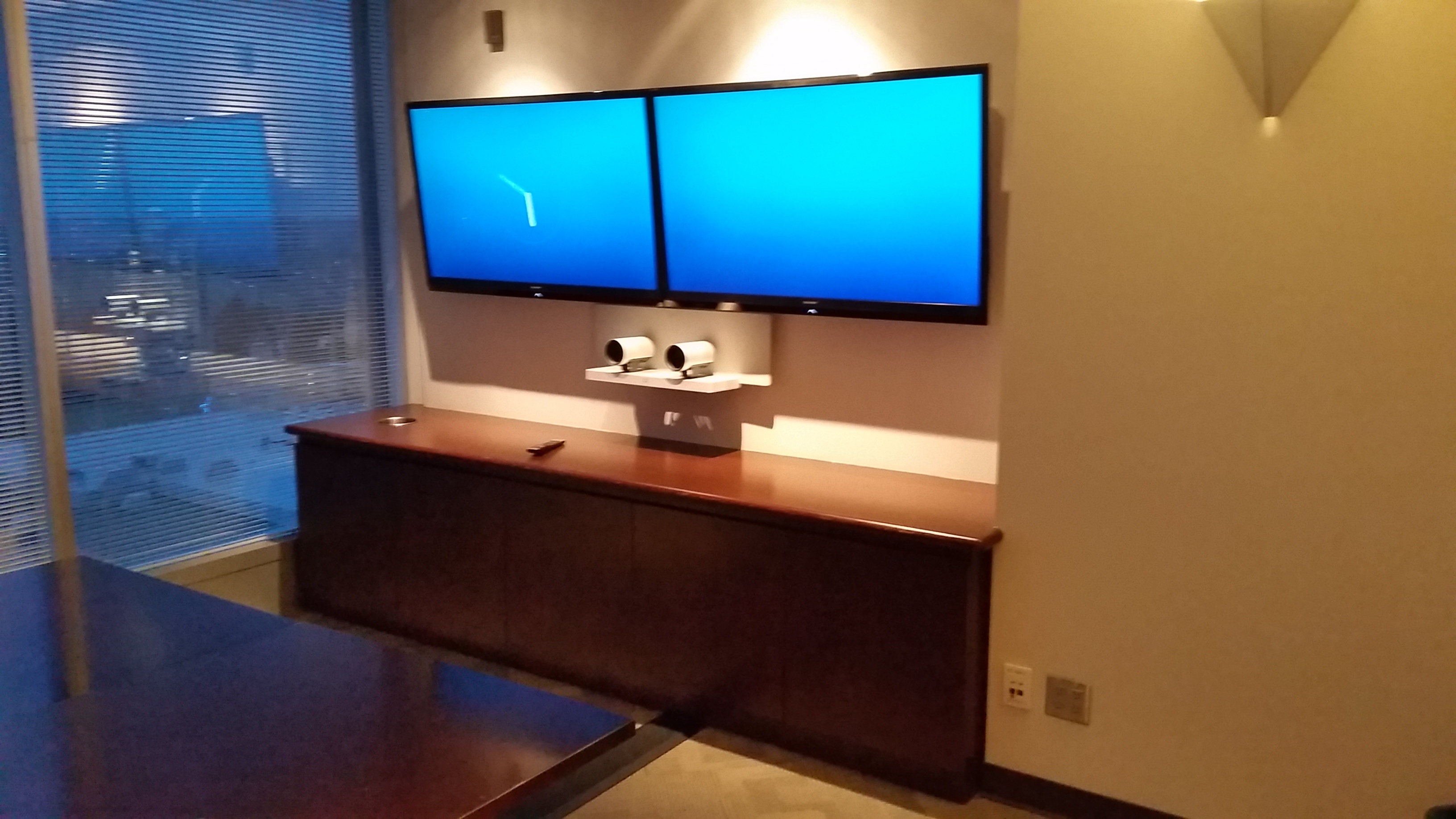 Advanced Broadcast Cabling, Installation of Cables and Equipment, VIDEO CONFERENCE SYSTEM, CISCO, DUAL CAMERA, VIDEO CONFERENCE, DUAL DISPLAY, BOARDROOM,